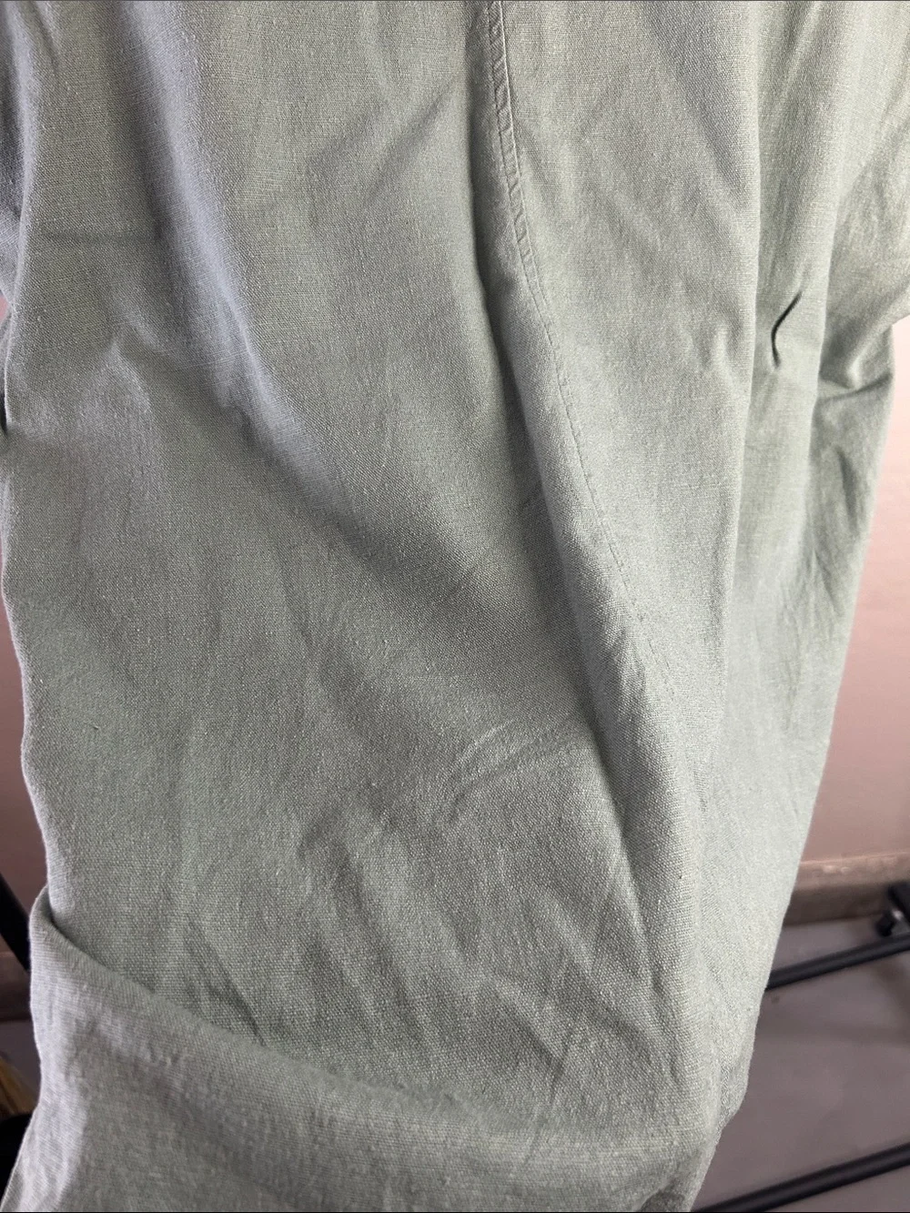 Cable & Gauge Studio Linen Blend Roll Tab Top Sage Green Large - Picture 10 of 12